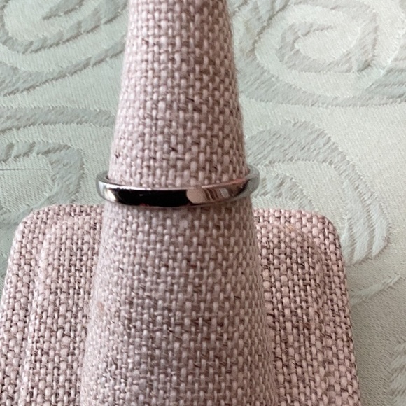 925 sterling silver band with lovely yellow citrine square faceted stone - Picture 3 of 6